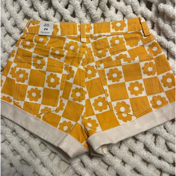 Orange PACSUN shorts - Picture 4 of 7